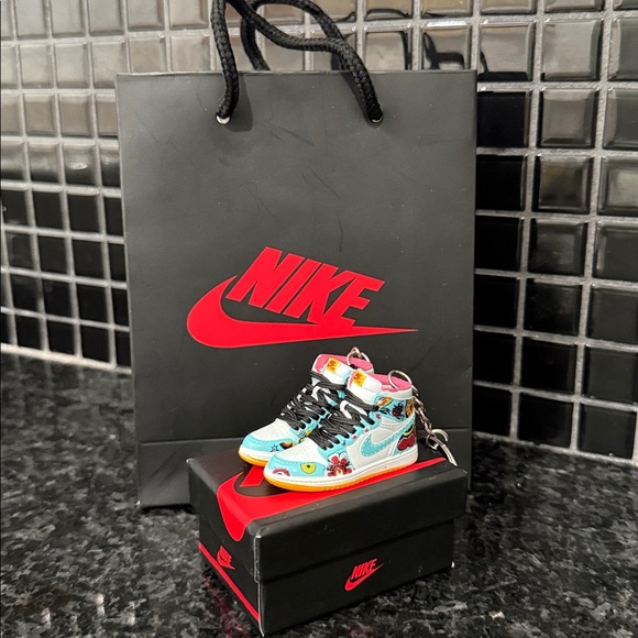 Keychains - Picture 4 of 9